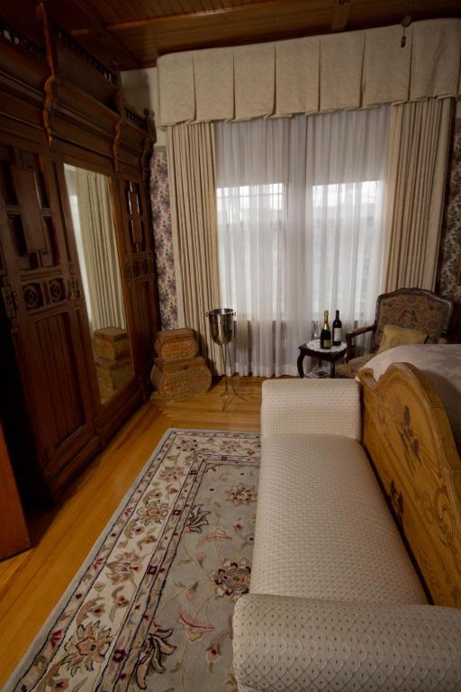 Victoria'S Historic Inn วูล์ฟวิลล์ ภายนอก รูปภาพ