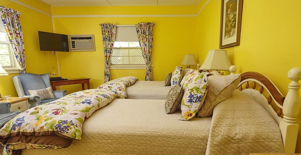 Victoria'S Historic Inn วูล์ฟวิลล์ ภายนอก รูปภาพ